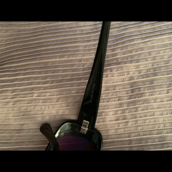 Designer sunglasses - Picture 3 of 4